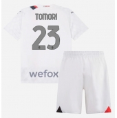 AC Milan Fikayo Tomori #23 Uit tenue Kids 2023-24 Korte Mouwen (+ broek)