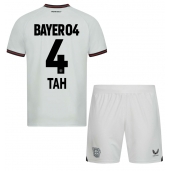 Bayer Leverkusen Jonathan Tah #4 Uit tenue Kids 2023-24 Korte Mouwen (+ broek)