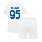 Inter Milan Alessandro Bastoni #95 Uit tenue Kids 2023-24 Korte Mouwen (+ broek)