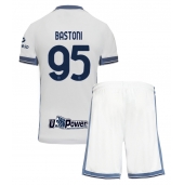 Inter Milan Alessandro Bastoni #95 Uit tenue Kids 2024-25 Korte Mouwen (+ broek)