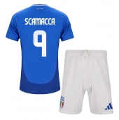 Italië Gianluca Scamacca #9 Thuis tenue Kids EK 2024 Korte Mouwen (+ broek)