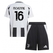 Juventus Weston McKennie #16 Thuis tenue Kids 2024-25 Korte Mouwen (+ broek)