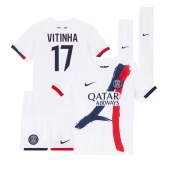 Paris Saint-Germain Vitinha #17 Uit tenue Kids 2024-25 Korte Mouwen (+ broek)